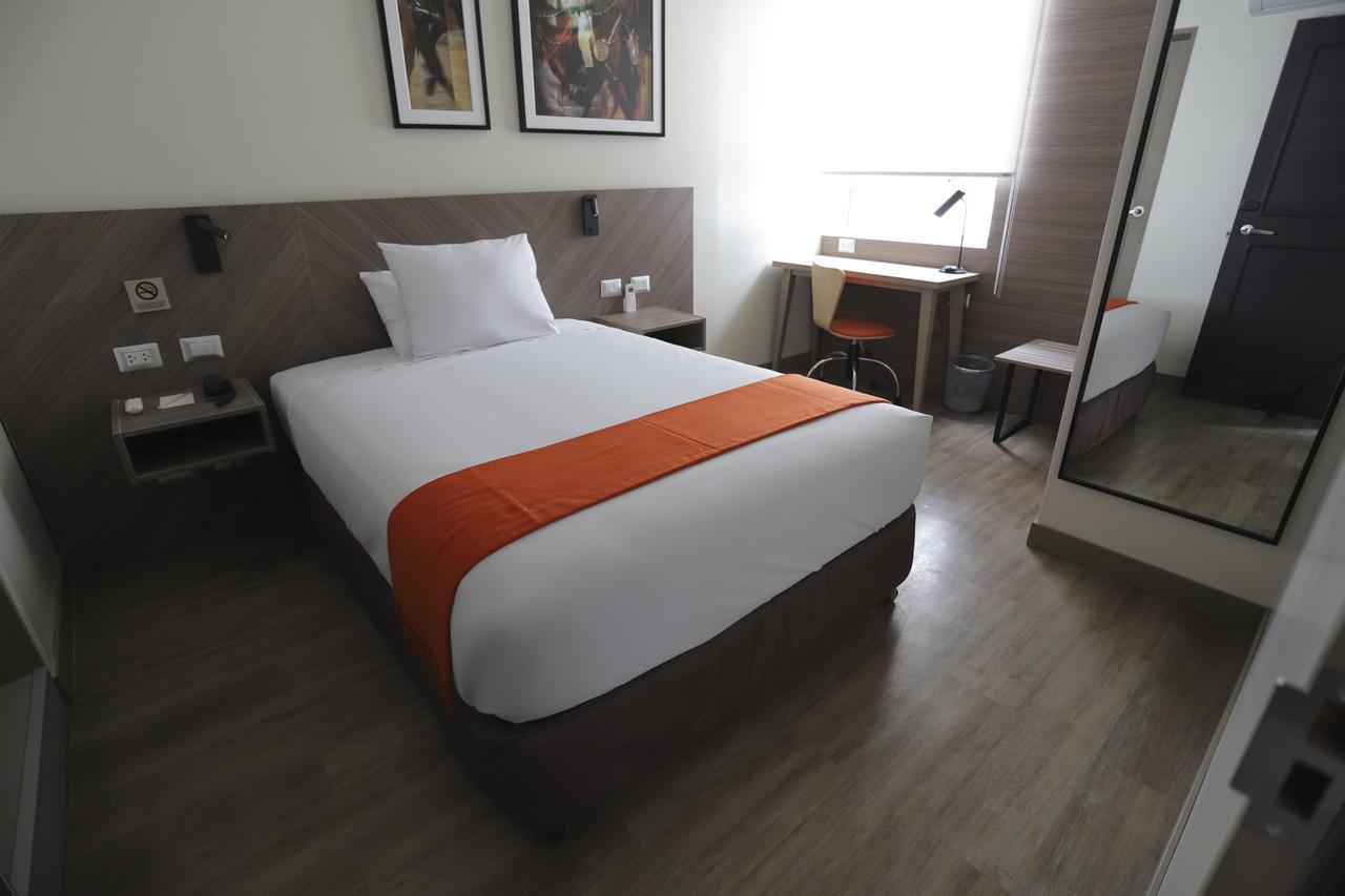 Hotel Casa Andina Standard Trujillo Plaza Exteriér fotografie